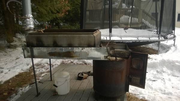 SmellsLikeSyrup NH sophmore sugaring season